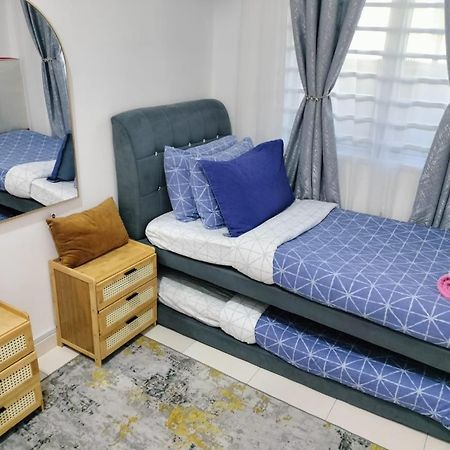 Fazlizasuite Homestay @ Teluk Kemang-Muslim Preferred 포트딕슨 외부 사진