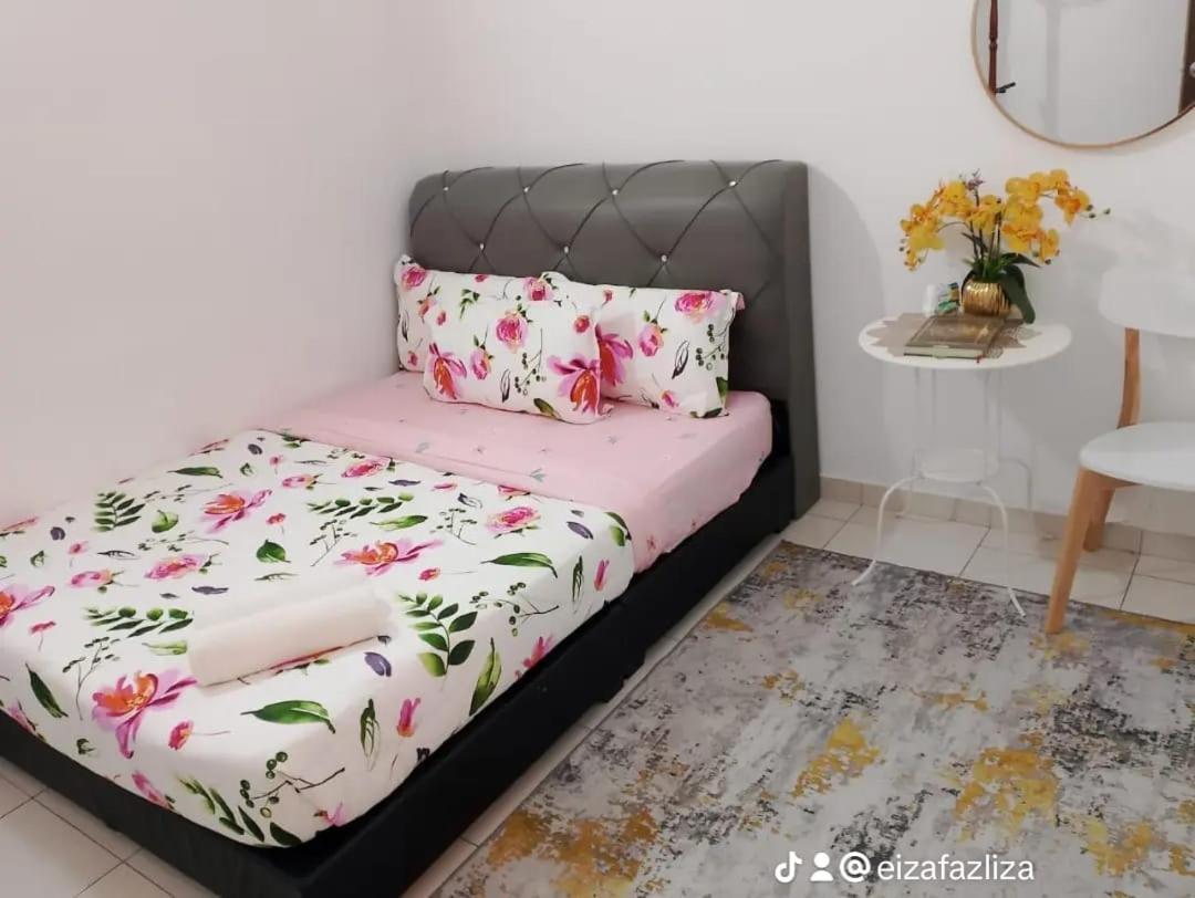 Fazlizasuite Homestay @ Teluk Kemang-Muslim Preferred 포트딕슨 외부 사진